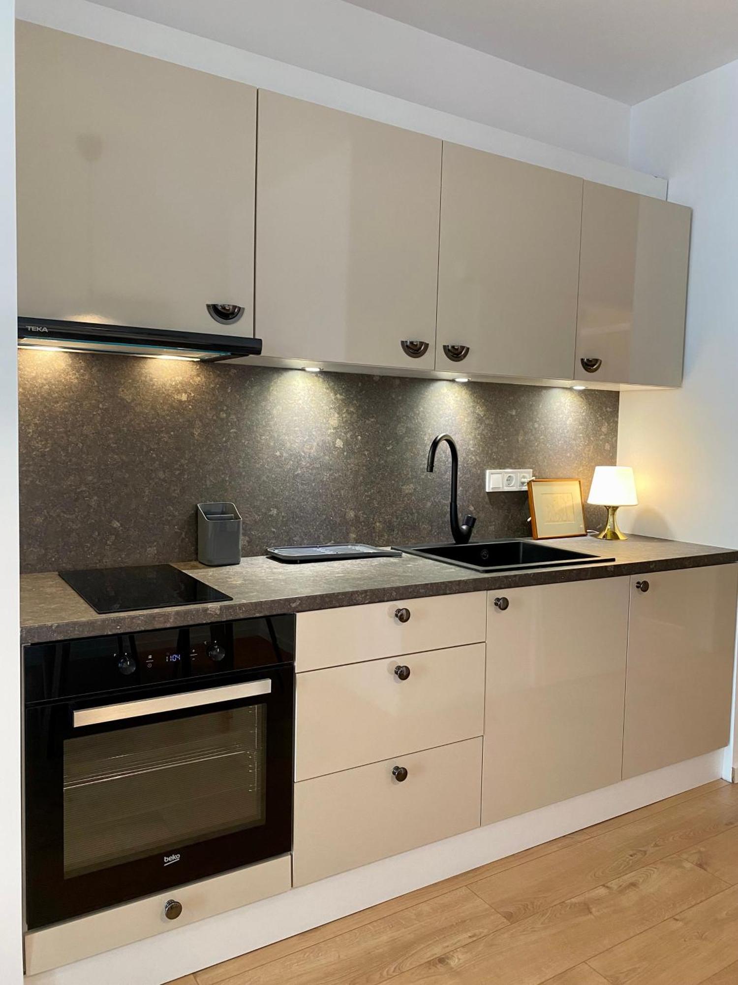 Mycampus Unwe Studentski Mountain Views Modern Kitchen Equipment Sofie Exteriér fotografie