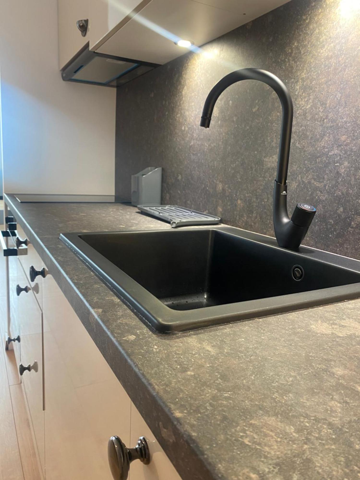Mycampus Unwe Studentski Mountain Views Modern Kitchen Equipment Sofie Exteriér fotografie