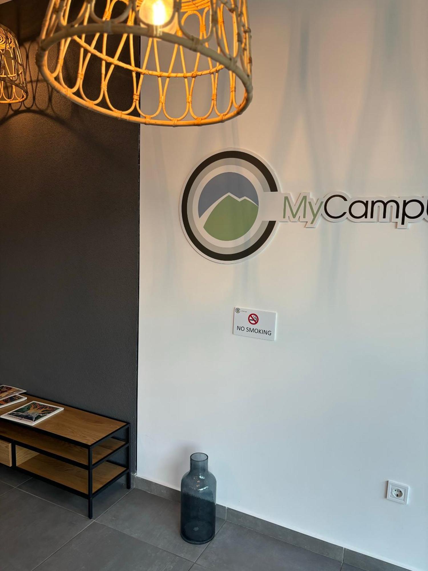 Mycampus Unwe Studentski Mountain Views Modern Kitchen Equipment Sofie Exteriér fotografie