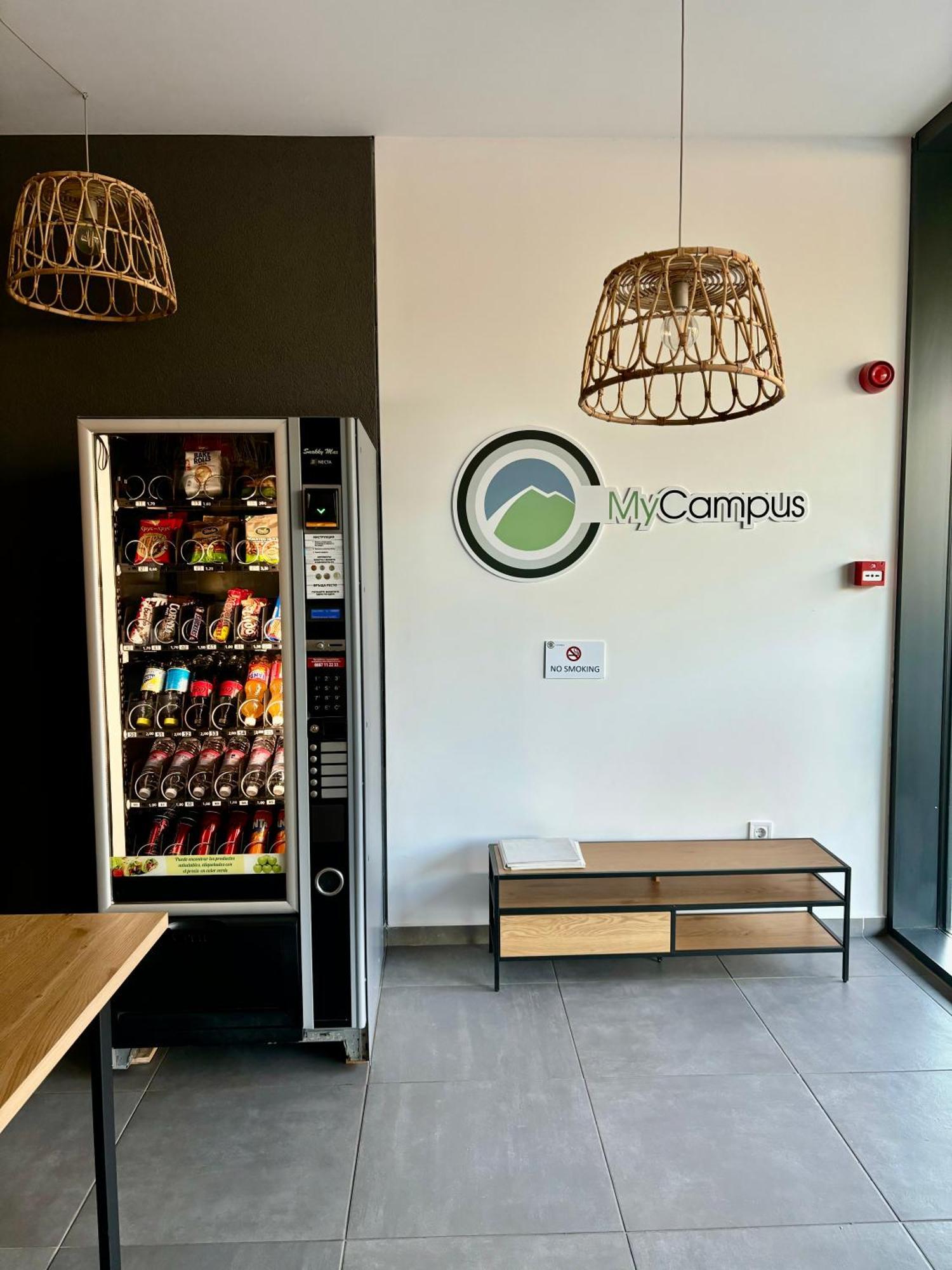 Mycampus Unwe Studentski Mountain Views Modern Kitchen Equipment Sofie Exteriér fotografie